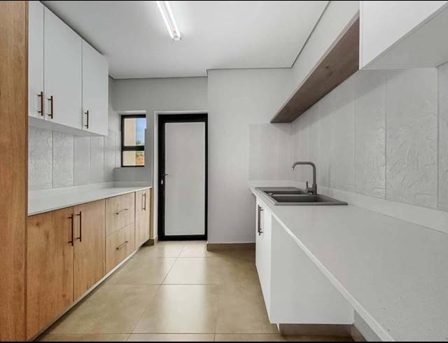 3 BEDROOM TOWNHOUSE FOR SALE IN HARTENBOS HEUWELS